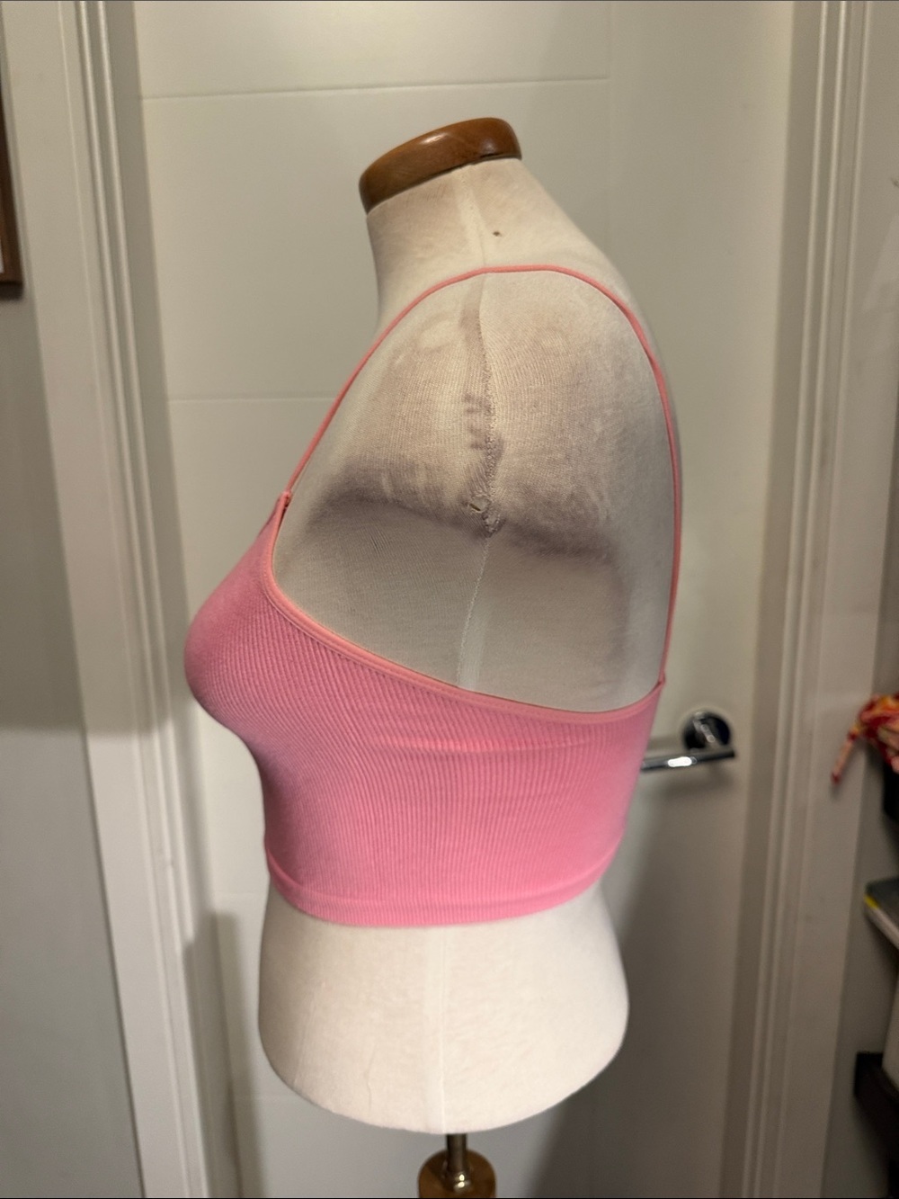Pink Ribbed Cropped Tank Top With Spaghetti Straps - Picture 8 of 8